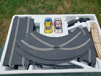 PRODÁM AUTODRÁHU SCALEXTRIC - 1 : 32. - 2