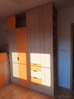 Vestavná skříň - 2