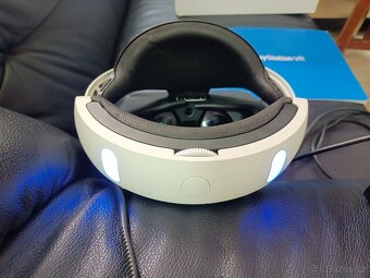 Virtuální brýle Sony Playstation V1 + Camera (PS4), krabice - 2