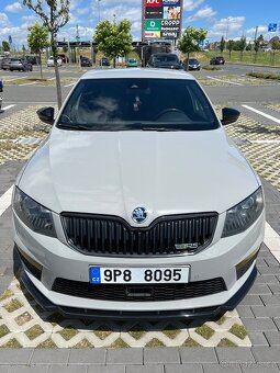 Octavia 3 Rs - 2