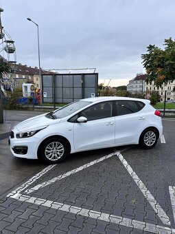 Kia Ceed 1.4 benzín 2017 Hatchback - 2