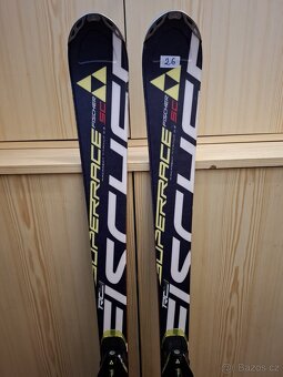Sjezdové carvingové lyže FISCHER v délce 165 cm - 2