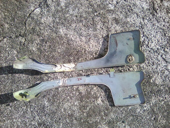 čz 125/175 476/477/486/487-podsedlové plechy,stojan,kryt zap - 2