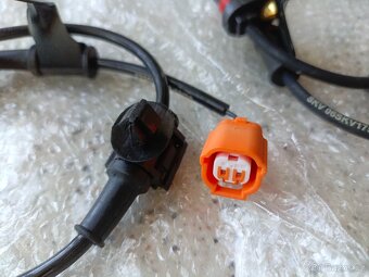 Čidlo – senzor ABS (snímač počtu otáček kol) Honda - 2