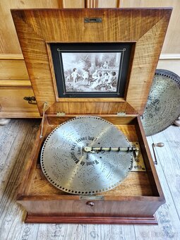 Velký starožitný Polyphon Musikwerke, rok 1898 - 2
