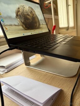 Výkonný notebook Lenovo ThinkPad E14 Gen 3 - 2