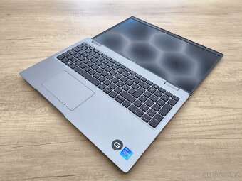 Dell Precision 3561 - ZÁRUKA 2 ROKY - 2