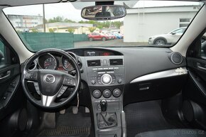 Mazda 3 Vyhřívané přední okno+ tažný - 2