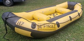 Raft Hobit 400 - 2