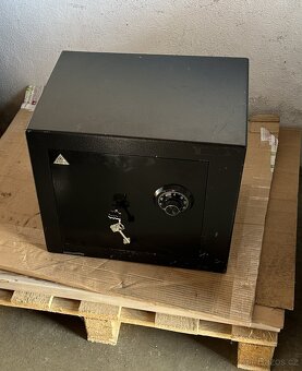 TREZOR, nábytkový trezor T - SAFE - 2