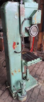 Sloupová vrtačka Stankoimport 2H118 - 2