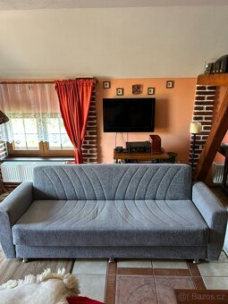 Rozkládací pohovka s úložným prostorem. - 2