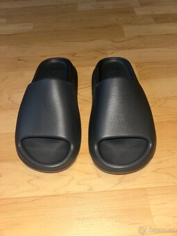Yeezy Slides - 2