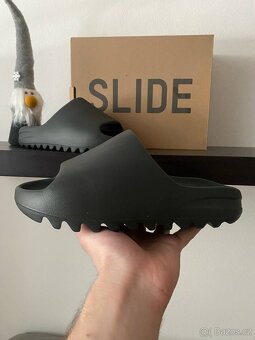 Yeezy Slide Dark Onyx - 2