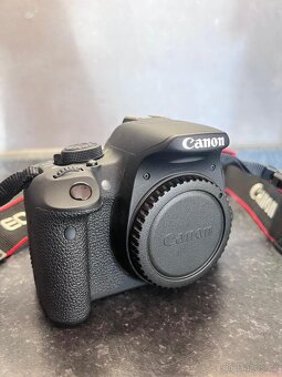 Canon EOS 700D + 18-135 IS STM + 75-300 IS USM + přísluš. - 2
