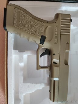 Airsoft elektrická pistole cm.030 - 2