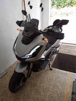 Honda ADV 350 - 2