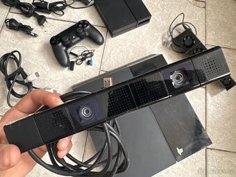 PS4 a příslušenství (ovladač, kamera, větrání, kabely…) - 2