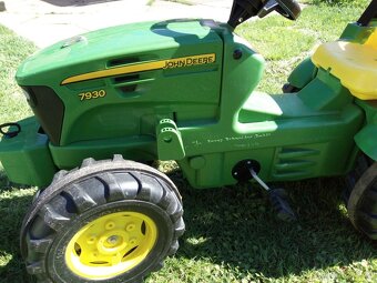 Šlapací traktor John Deere 7930 - 2