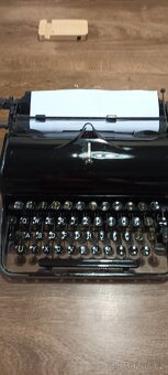 Retro psací stroj - 2