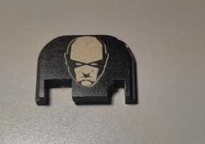 Glock 17, 19 , 26.... zdobené čelo závěru. Punisher - 2