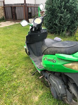 Skútr 125ccm - 2