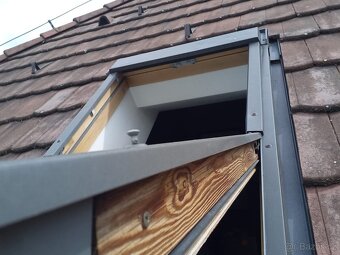 Střešní okna VELUX GGL 310 3059b (M06)..10ks - 2