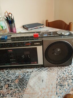 Radiomagnetofon značky AIWA - 2