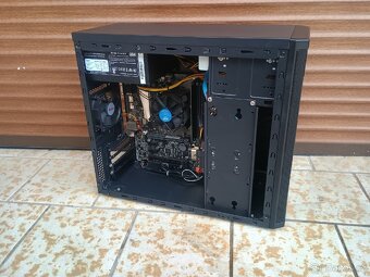 Stolní počítač, i3-6100, 4GB RAM, 120GB SSD - 2