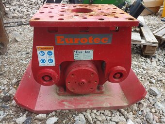 Vibrační deska pro bagry 3-6t - 2