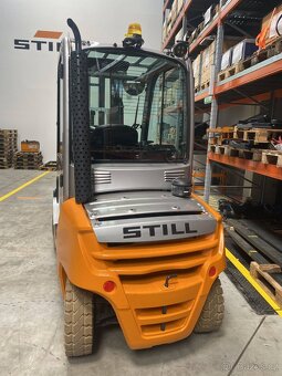 Dieselový čelní VZV značky STILL | RX 70-30 - 2