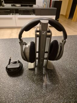 Sennheiser HDR 180 – bezdrátová sluchátka + základna + napáj - 2
