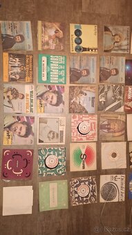 Prodám 77 ks gramodesky malé SP - 2