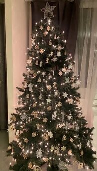 Vánoční stromek s osvětlením - 2