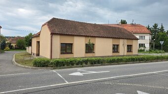 Prodej rodinného domu 210 m² Louka (Hodonín) - 2