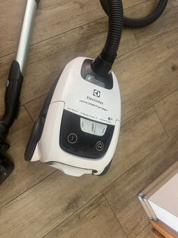 Vysavač electrolux sáčkový Aeroperformer - 2