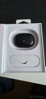 Prodám bezdrátová sluchátka černé barvy, kompletní balení. - 2