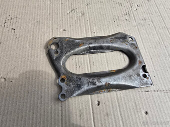 BMW N57 výztuha bloku - 2