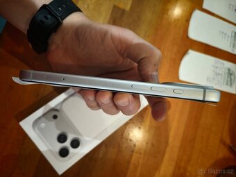 Apple iPhone 17 Pro Max 256GB Silver ZÁNOVNÍ - 2