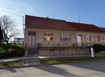 Prodej rodinného domu, pozemek 933 m² - 2