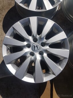 ALU kola R17 na HONDA CIVIC 9G - 2