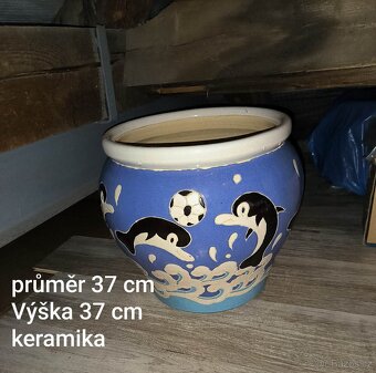 květináč velký - 2