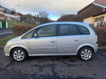 Opel Meriva 1.6i Jen 94.000 Km serviska - 2