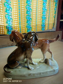 Prodám porcelánovou psi Royal Dux. - 2