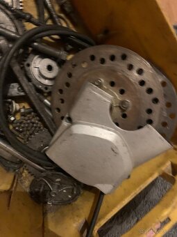 Bedna dílu na pitbike/skutr - 2