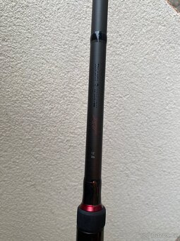 DAIWA PRUT BLACK WIDOW XT CARP 3,6M 3LBS Varianta 2 díly - 2