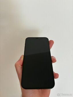 Iphone 12 Black - krásný stav - 2