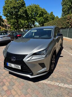 Lexus NX300h - 2