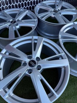 Originál alu kola Audi RS3 S3 A3 5x112 R19 nová sada - 2