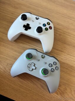 XBOX ONE S 500GB + dva ovladače - 2